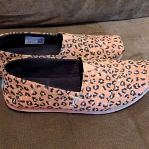Toms shoes